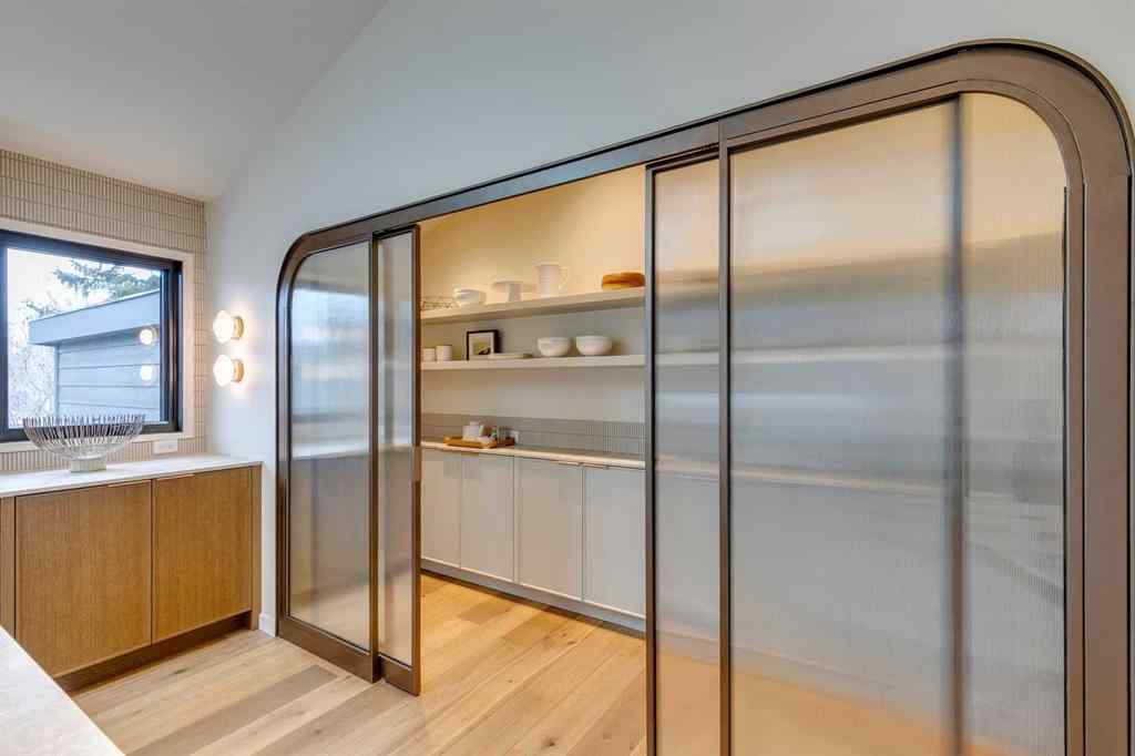 MLS® A2256128 - 936 Elizabeth Road SW in Britannia Calgary, Residential