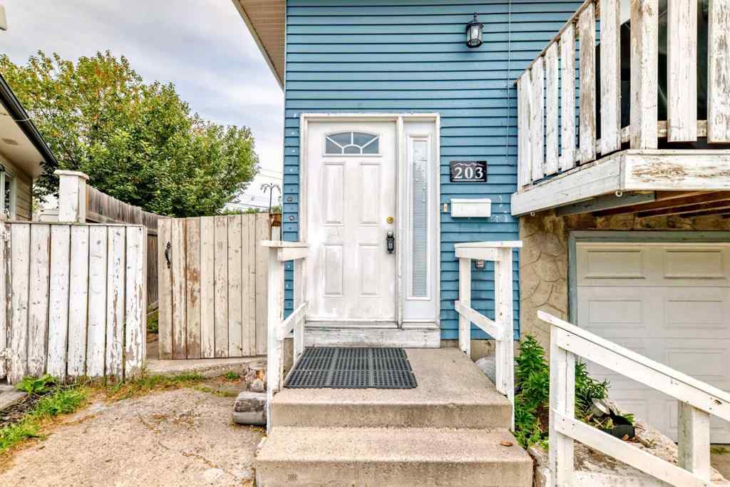 MLS® A2256139 - 203 Penbrooke Close SE in Penbrooke Meadows Calgary, Residential