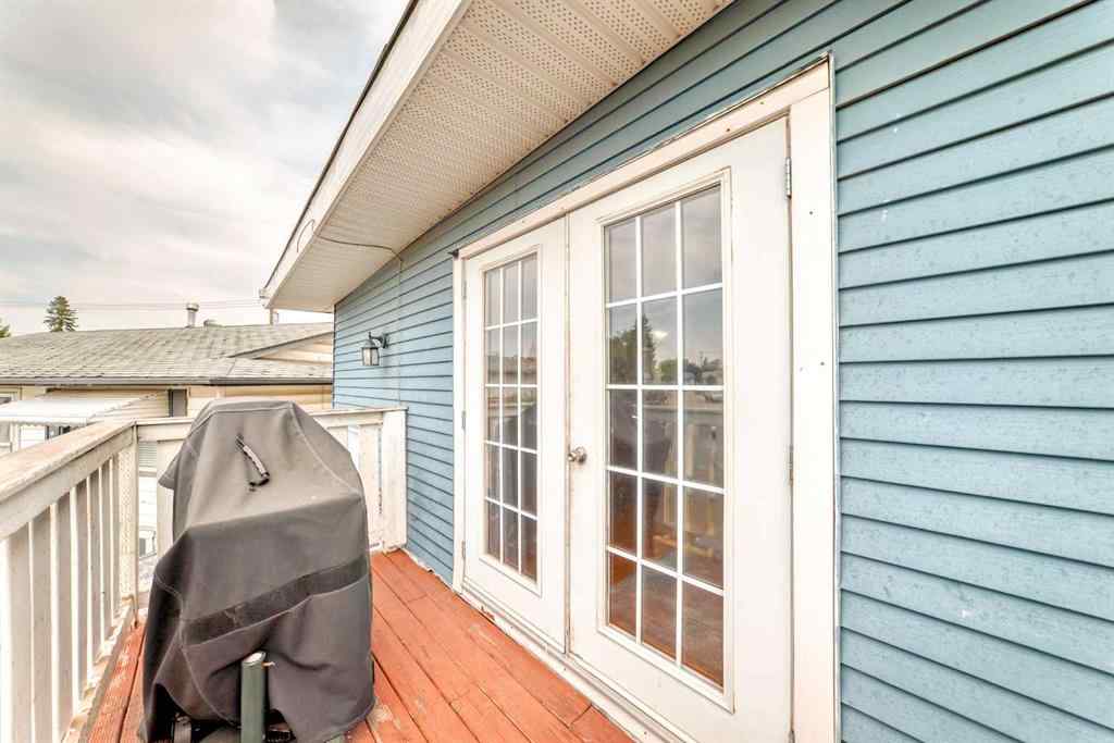 MLS® A2256139 - 203 Penbrooke Close SE in Penbrooke Meadows Calgary, Residential