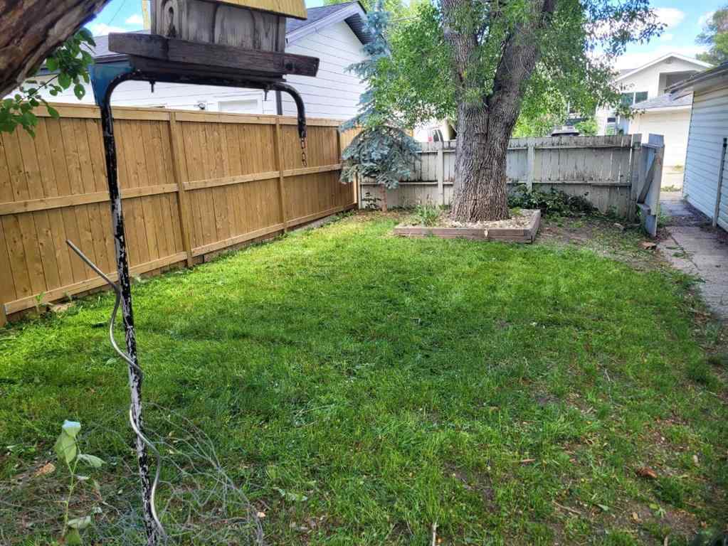 MLS® A2256142 - 1206 Regal Crescent NE in Renfrew Calgary, Residential