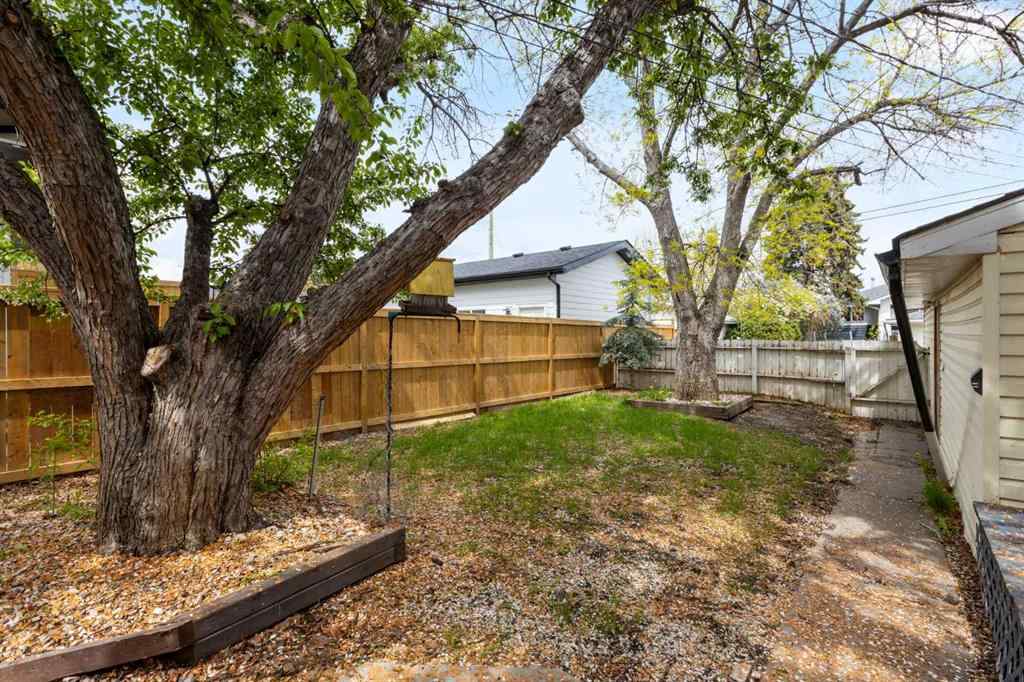MLS® A2256142 - 1206 Regal Crescent NE in Renfrew Calgary, Residential