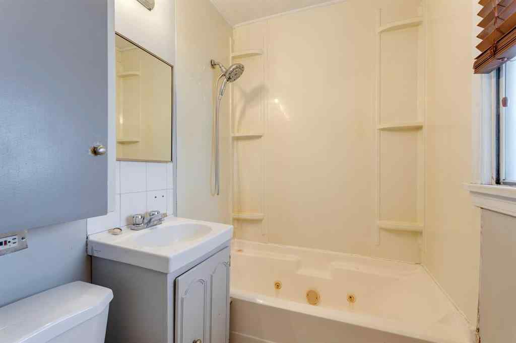 MLS® A2256142 - 1206 Regal Crescent NE in Renfrew Calgary, Residential