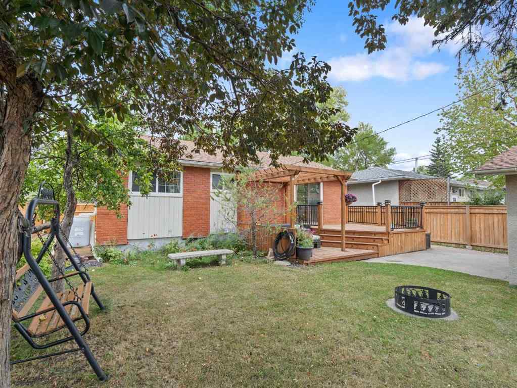 MLS® A2256149 - 1989 Cottonwood Crescent SE in Southview Calgary, Residential