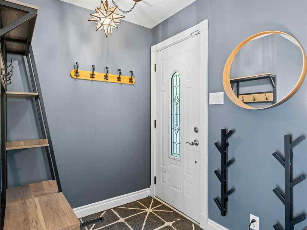 MLS® A2256149 - 1989 Cottonwood Crescent SE in Southview Calgary, Residential