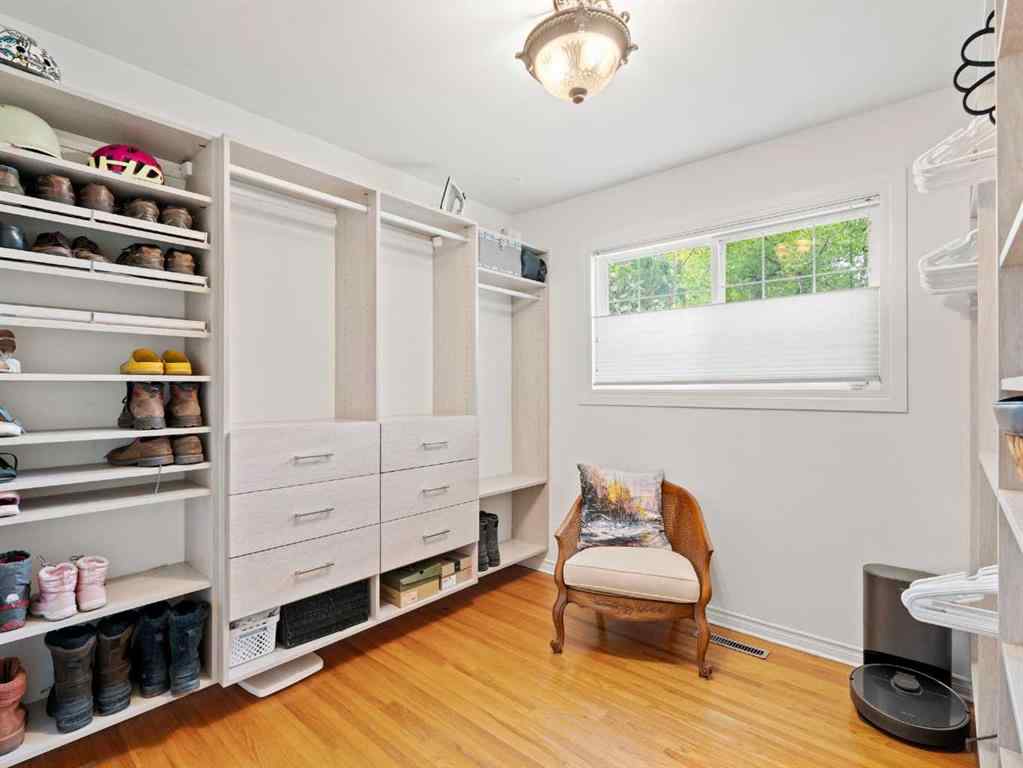 MLS® A2256149 - 1989 Cottonwood Crescent SE in Southview Calgary, Residential