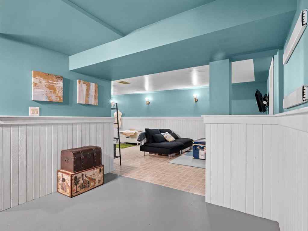 MLS® A2256149 - 1989 Cottonwood Crescent SE in Southview Calgary, Residential