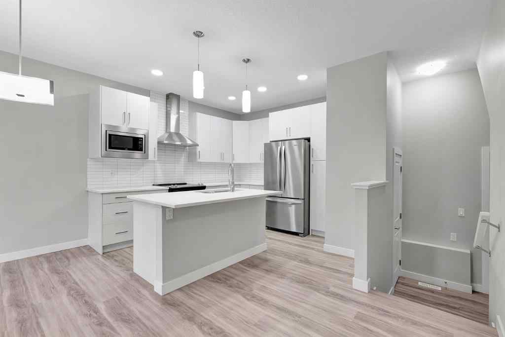 MLS® A2256156 - 123 Crestbrook Way SW in Crestmont Calgary, Residential