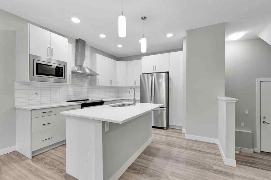 MLS® A2256156 - 123 Crestbrook Way SW in Crestmont Calgary, Residential