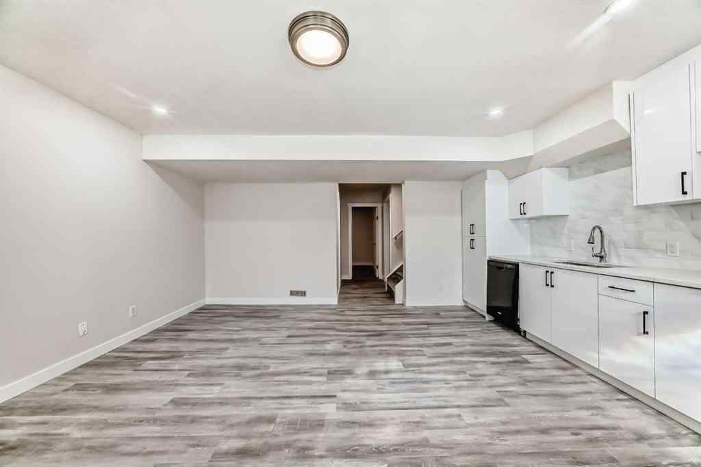 MLS® A2256158 - 96 Douglas Ridge Close SE in Douglasdale/Glen Calgary, Residential