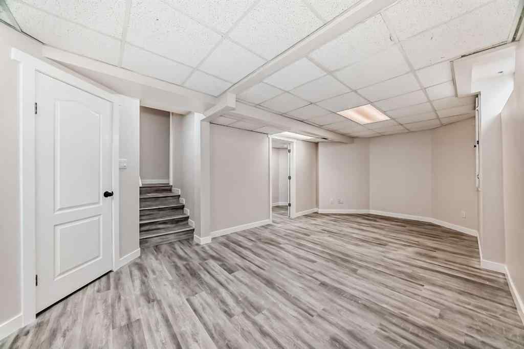 MLS® A2256158 - 96 Douglas Ridge Close SE in Douglasdale/Glen Calgary, Residential