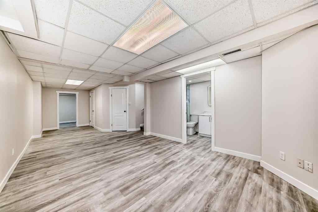 MLS® A2256158 - 96 Douglas Ridge Close SE in Douglasdale/Glen Calgary, Residential