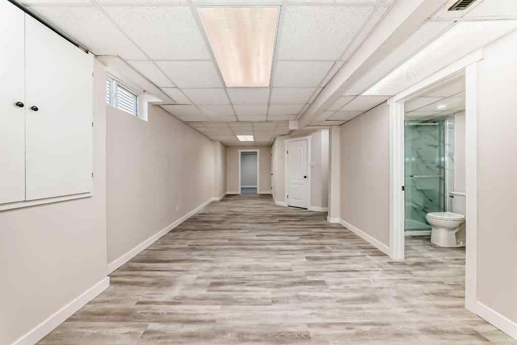 MLS® A2256158 - 96 Douglas Ridge Close SE in Douglasdale/Glen Calgary, Residential