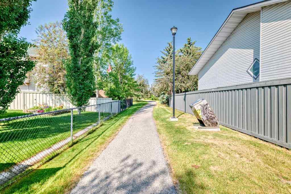 MLS® A2256158 - 96 Douglas Ridge Close SE in Douglasdale/Glen Calgary, Residential