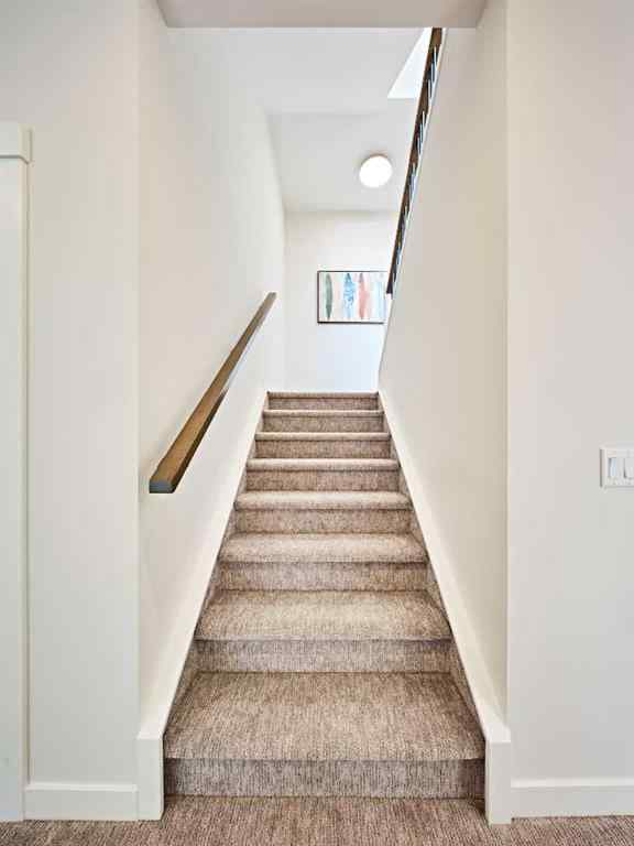 MLS® A2256159 - 468 Discovery Place SW in Discovery Ridge Calgary, Residential
