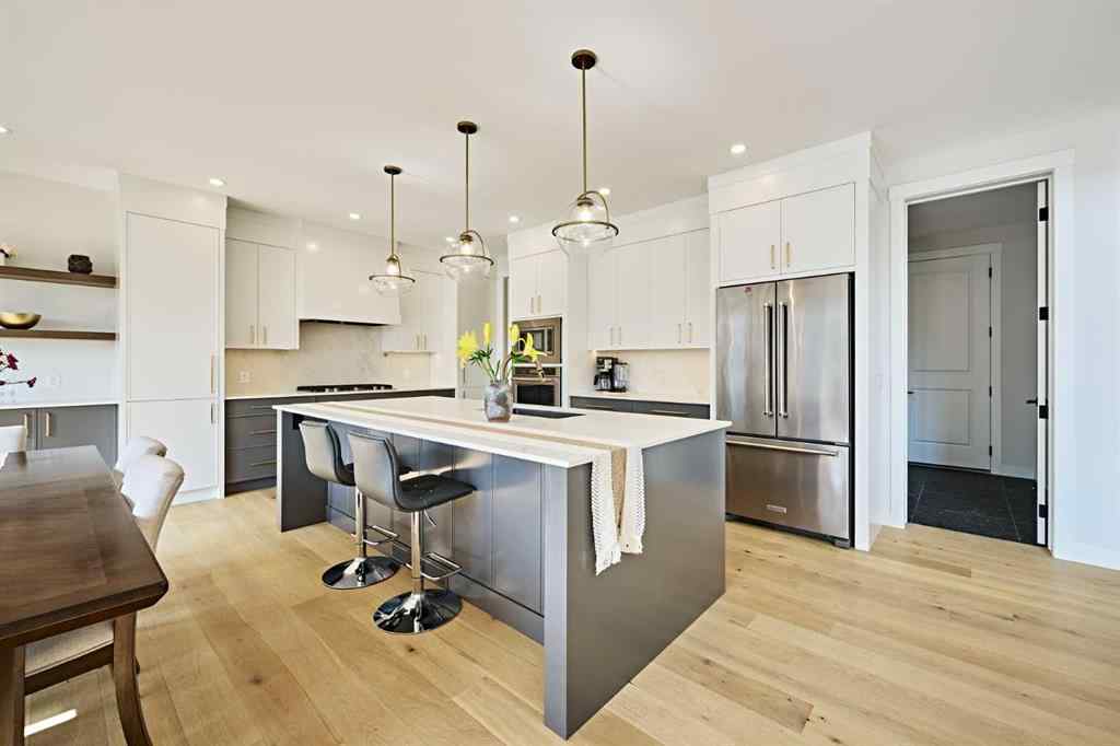 MLS® A2256159 - 468 Discovery Place SW in Discovery Ridge Calgary, Residential