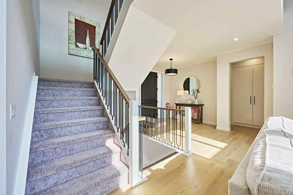 MLS® A2256159 - 468 Discovery Place SW in Discovery Ridge Calgary, Residential