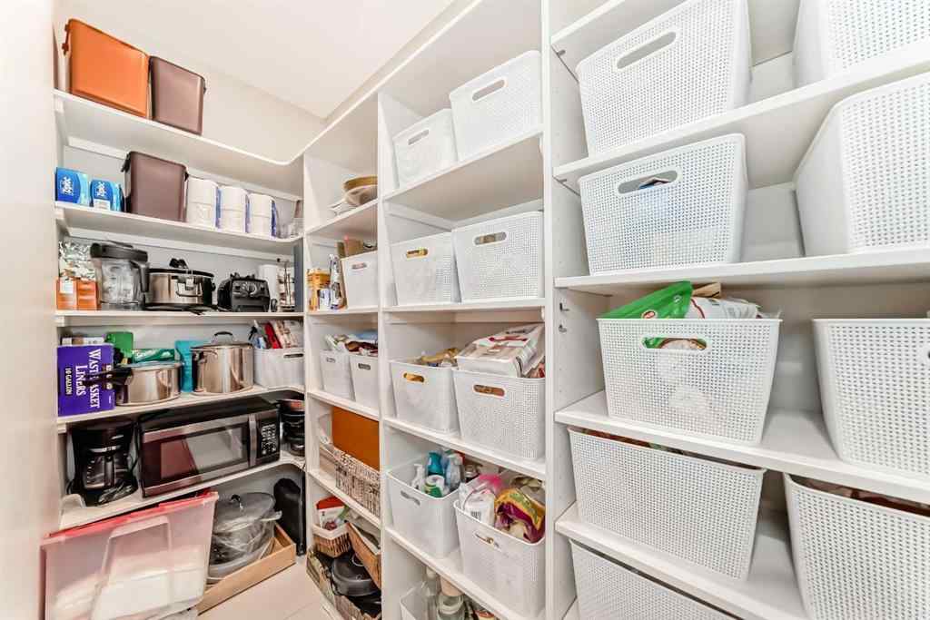 MLS® A2256160 - 213 Springbluff Boulevard SW in Springbank Hill Calgary, Residential