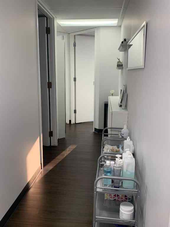 MLS® A2256161 - Unit #303 320 23 Avenue SW in Mission Calgary, Commercial