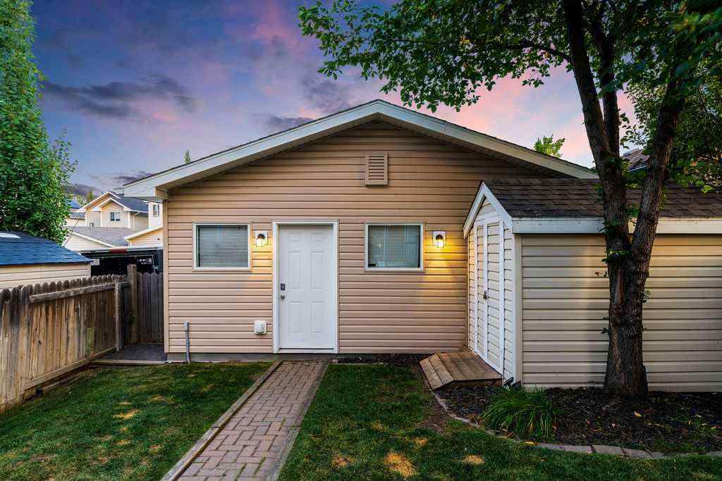 MLS® A2256162 - 301 tuscany Drive NW in Tuscany Calgary, Residential