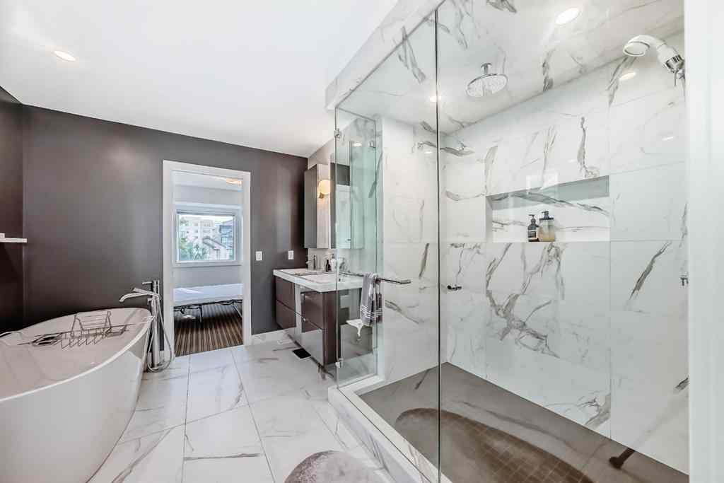 MLS® A2256174 - 2028 32 Avenue SW in South Calgary Calgary, Residential