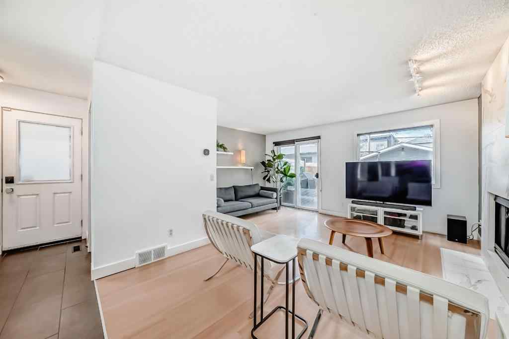 MLS® A2256174 - 2028 32 Avenue SW in South Calgary Calgary, Residential