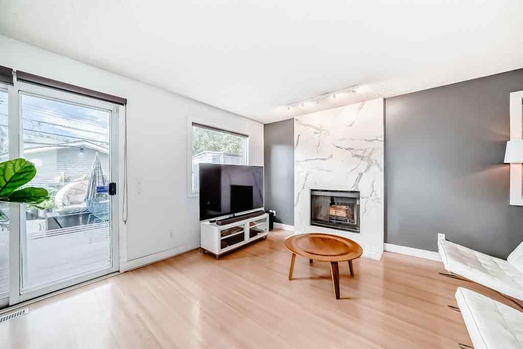 MLS® A2256174 - 2028 32 Avenue SW in South Calgary Calgary, Residential