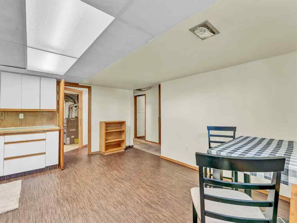 MLS® A2256175 - 1702 15 Avenue SE in Crestwood-Norwood Medicine Hat, Residential
