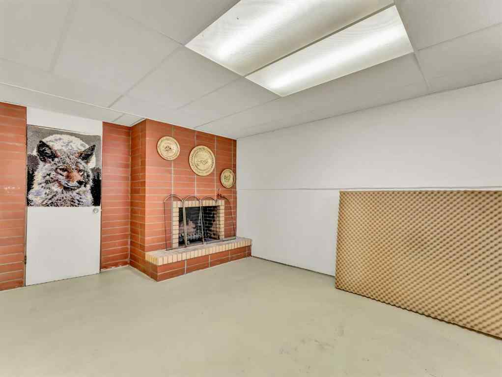 MLS® A2256175 - 1702 15 Avenue SE in Crestwood-Norwood Medicine Hat, Residential