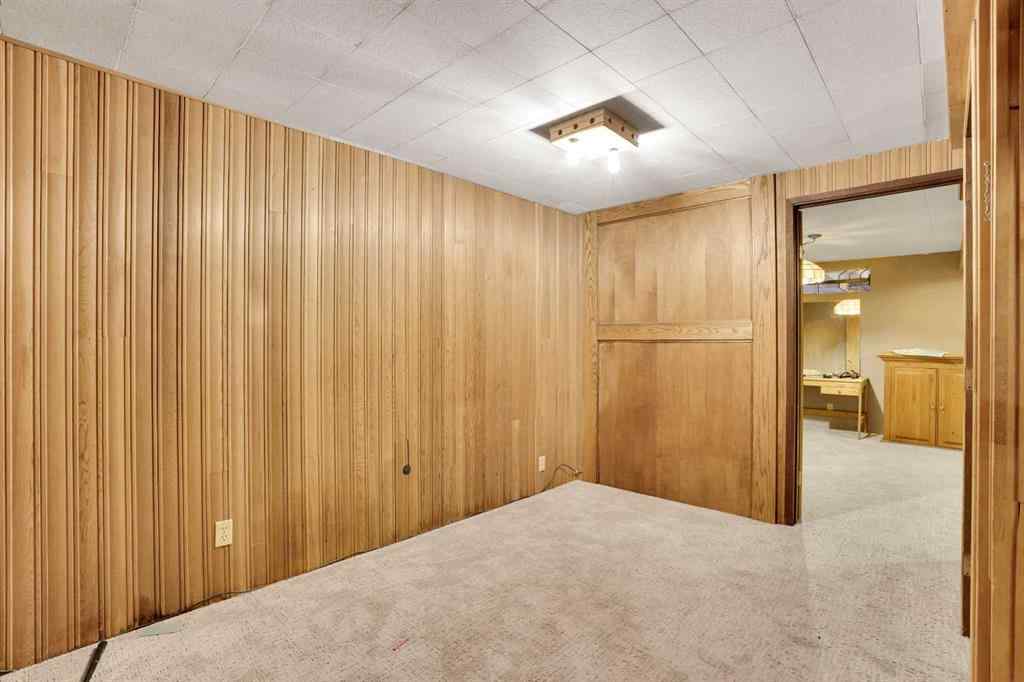 MLS® A2256176 - 7915 Ranchview Drive NW in Ranchlands Calgary, Residential