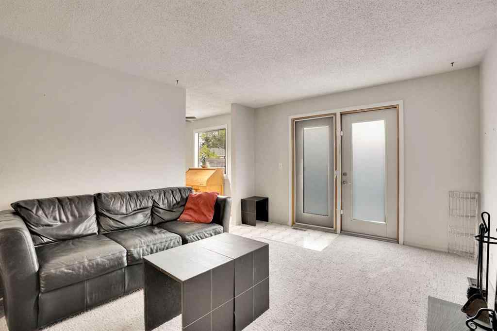 MLS® A2256176 - 7915 Ranchview Drive NW in Ranchlands Calgary, Residential