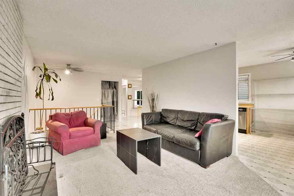 MLS® A2256176 - 7915 Ranchview Drive NW in Ranchlands Calgary, Residential