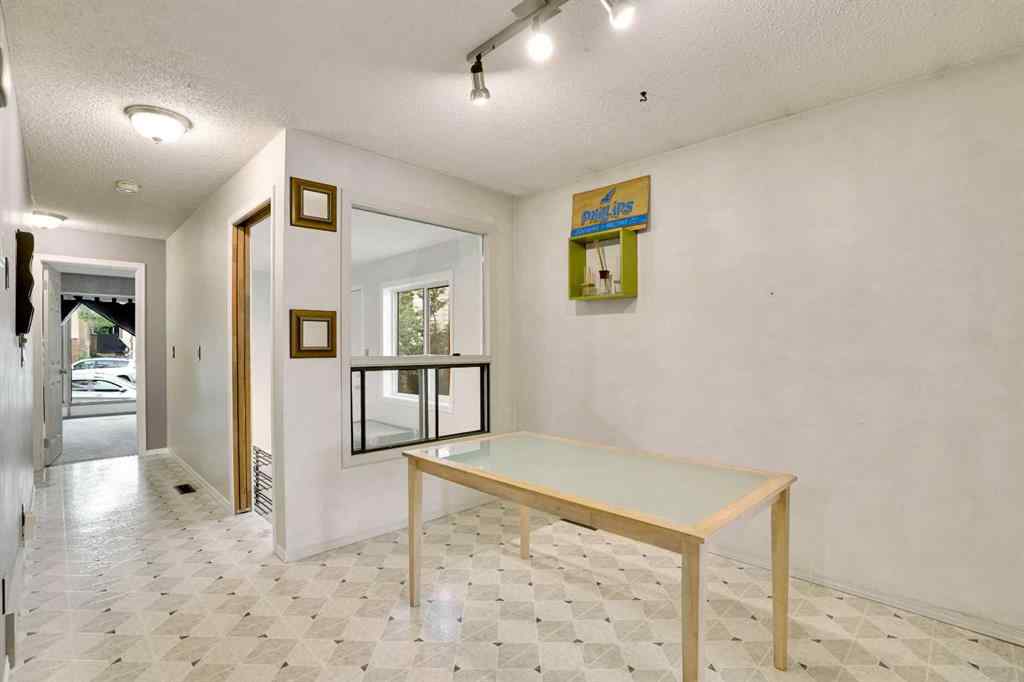 MLS® A2256176 - 7915 Ranchview Drive NW in Ranchlands Calgary, Residential