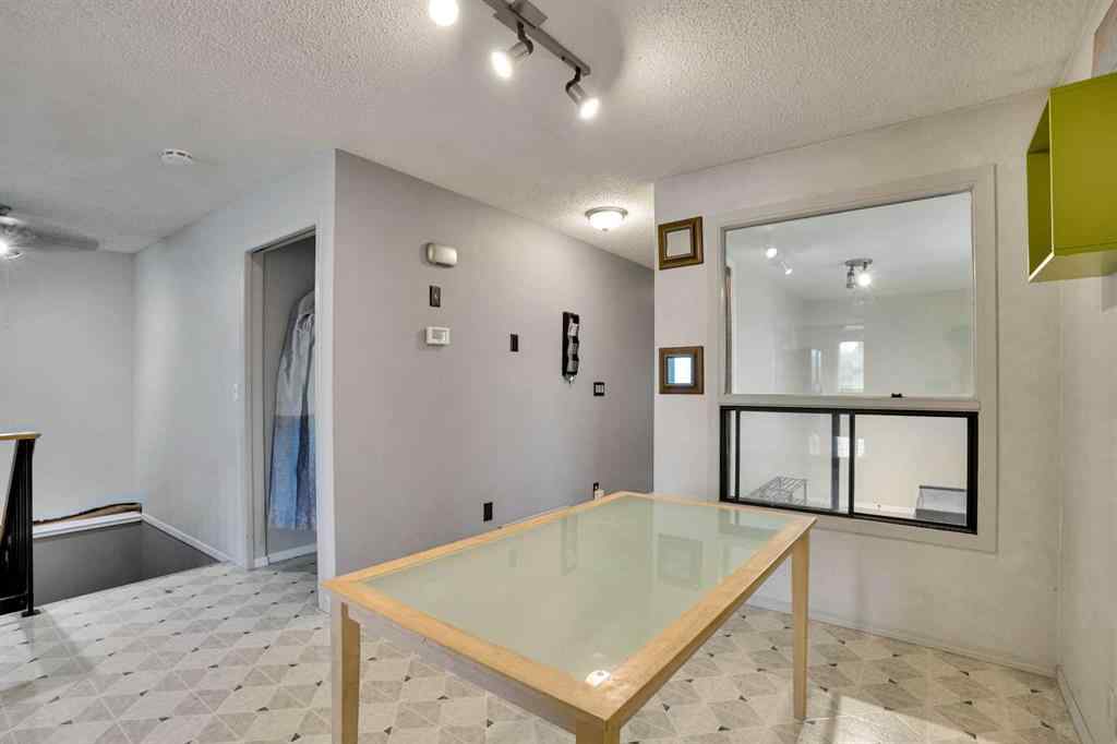 MLS® A2256176 - 7915 Ranchview Drive NW in Ranchlands Calgary, Residential