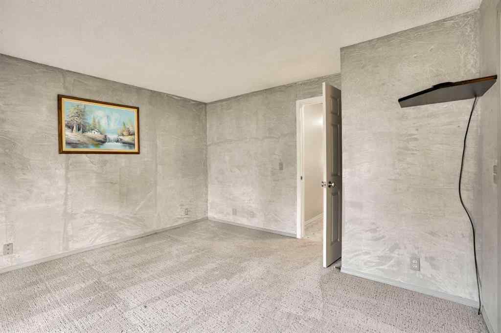 MLS® A2256176 - 7915 Ranchview Drive NW in Ranchlands Calgary, Residential