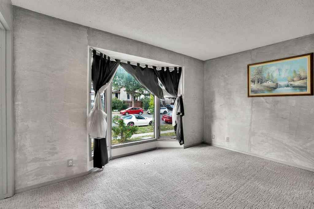 MLS® A2256176 - 7915 Ranchview Drive NW in Ranchlands Calgary, Residential