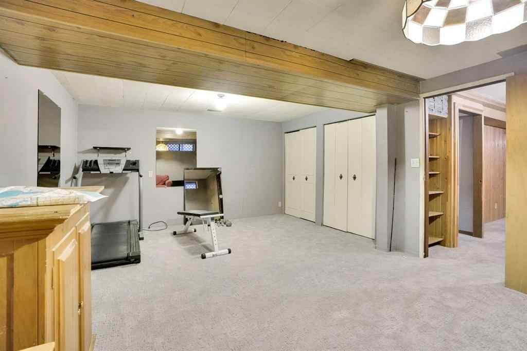 MLS® A2256176 - 7915 Ranchview Drive NW in Ranchlands Calgary, Residential