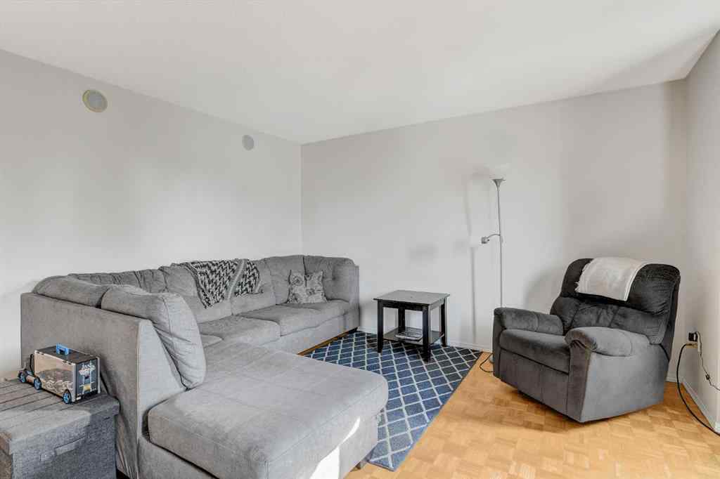 MLS® A2256177 - 9762 71 Avenue  in South Patterson Place Grande Prairie, Residential