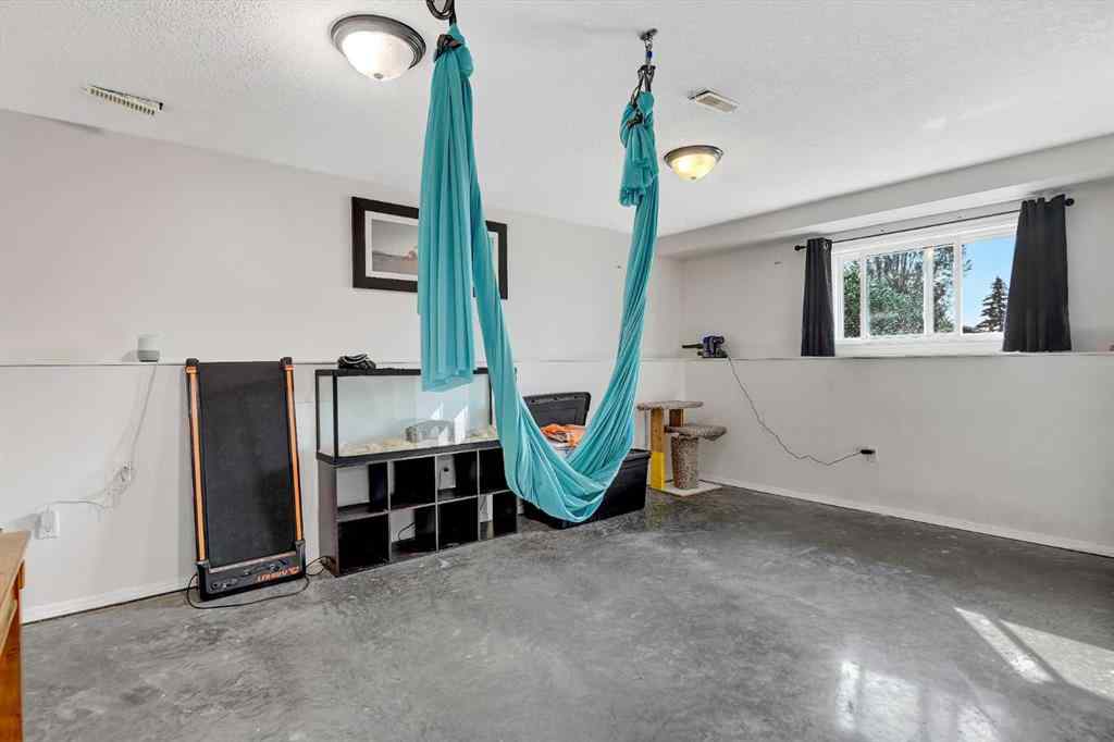 MLS® A2256177 - 9762 71 Avenue  in South Patterson Place Grande Prairie, Residential