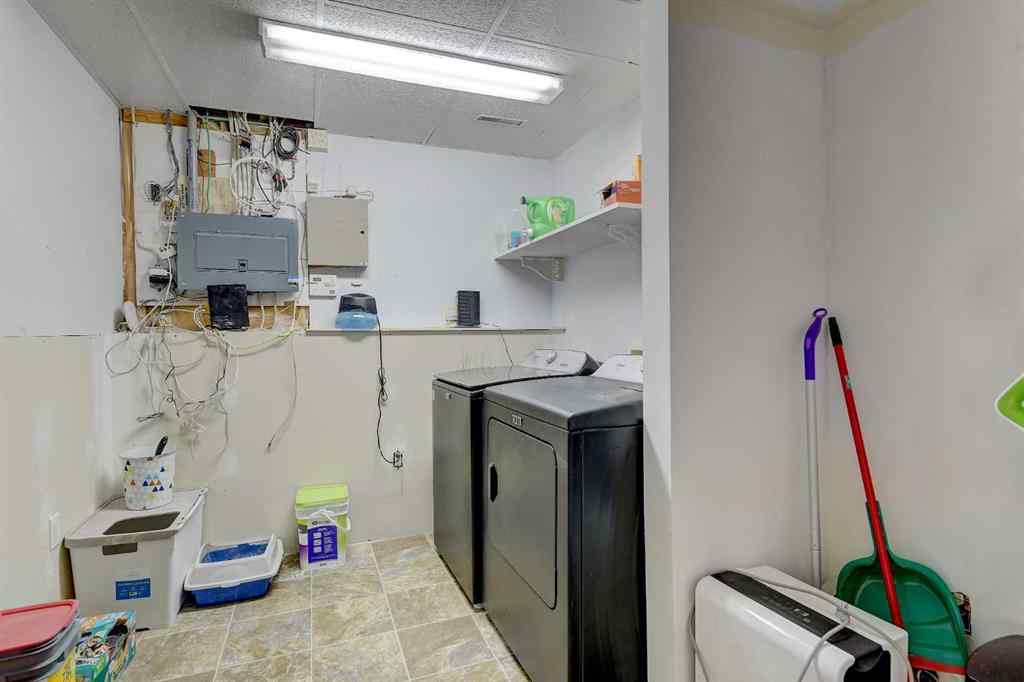 MLS® A2256177 - 9762 71 Avenue  in South Patterson Place Grande Prairie, Residential