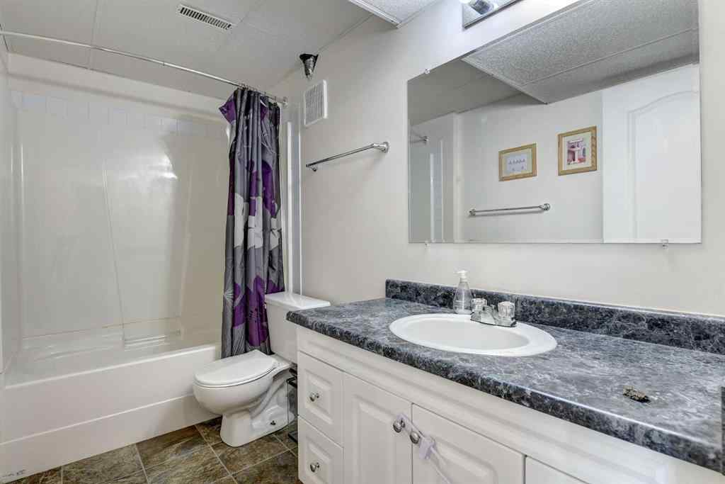 MLS® A2256177 - 9762 71 Avenue  in South Patterson Place Grande Prairie, Residential