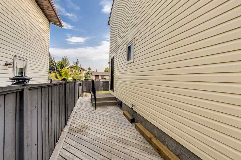MLS® A2256185 - 1028 Berkley Drive NW in Beddington Heights Calgary, Residential