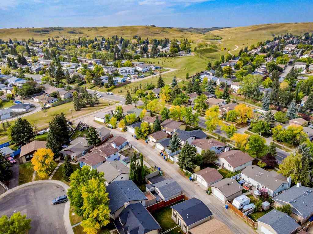 MLS® A2256185 - 1028 Berkley Drive NW in Beddington Heights Calgary, Residential