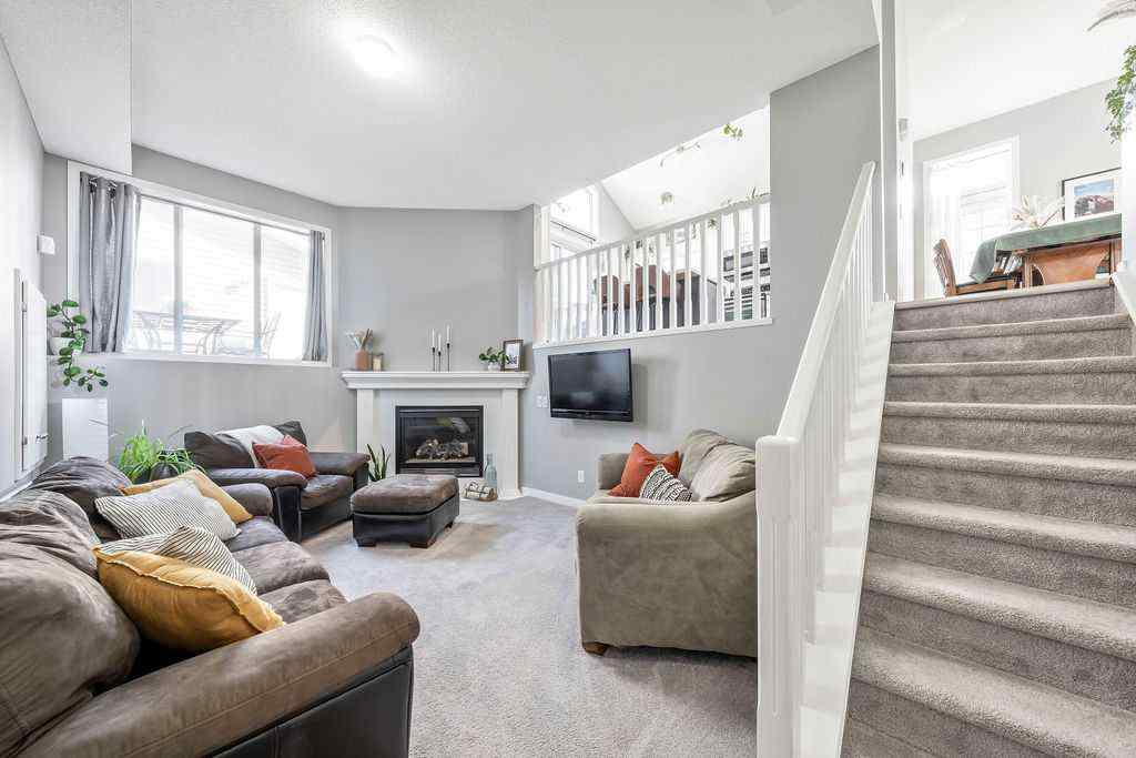 MLS® A2256186 - 366 Citadel Drive NW in Citadel Calgary, Residential