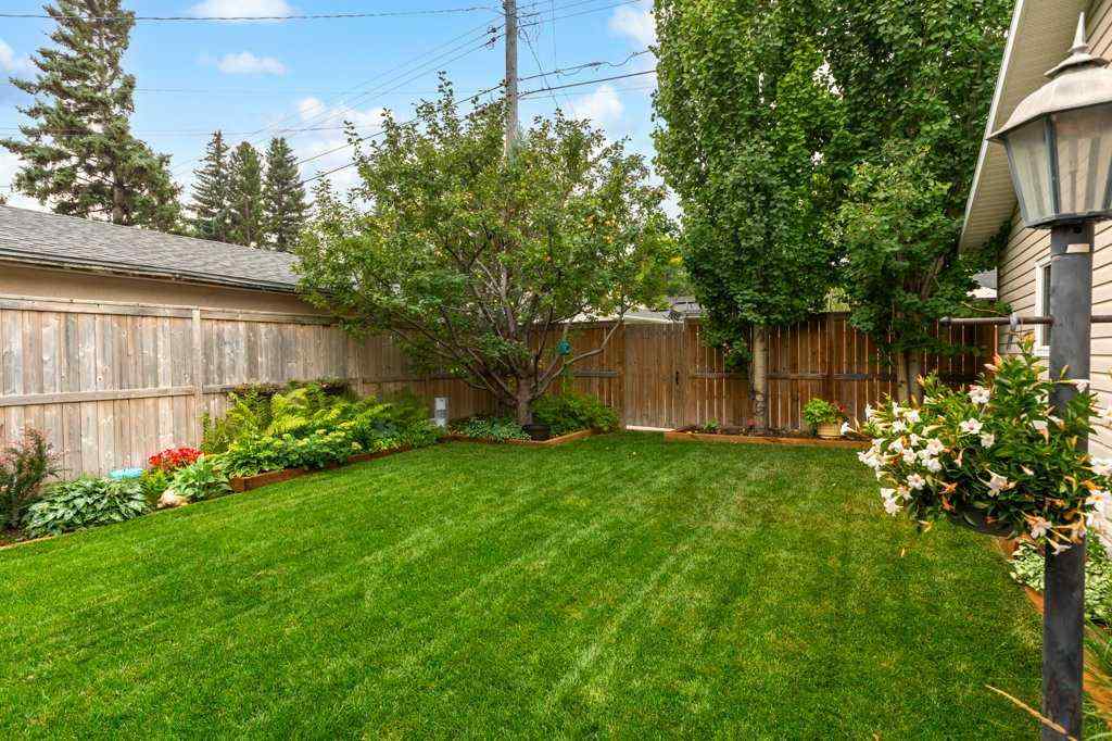 MLS® A2256190 - 9919 Walrond Road SE in Willow Park Calgary, Residential