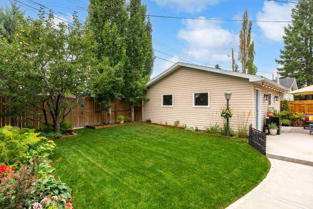 MLS® A2256190 - 9919 Walrond Road SE in Willow Park Calgary, Residential