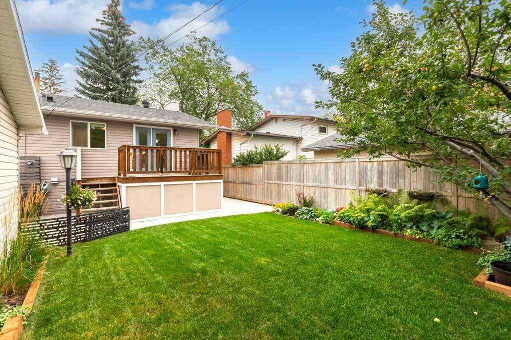 MLS® A2256190 - 9919 Walrond Road SE in Willow Park Calgary, Residential