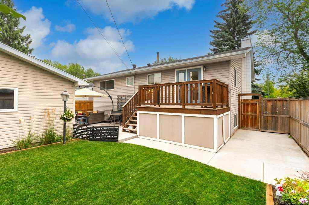 MLS® A2256190 - 9919 Walrond Road SE in Willow Park Calgary, Residential