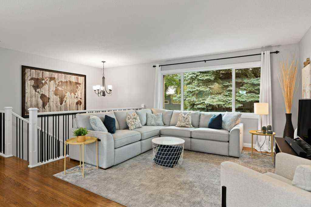 MLS® A2256190 - 9919 Walrond Road SE in Willow Park Calgary, Residential