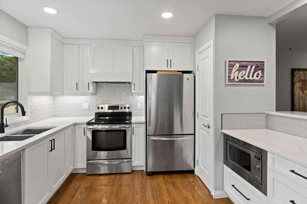 MLS® A2256190 - 9919 Walrond Road SE in Willow Park Calgary, Residential