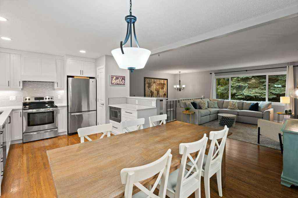 MLS® A2256190 - 9919 Walrond Road SE in Willow Park Calgary, Residential